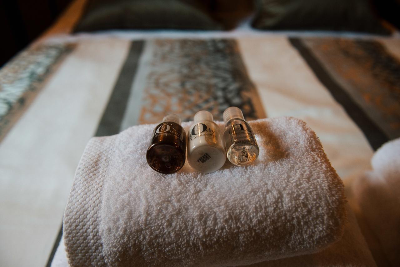 La Suite Romantique Avec Jacuzzi Au Coeur De Perpignan Bagian luar foto