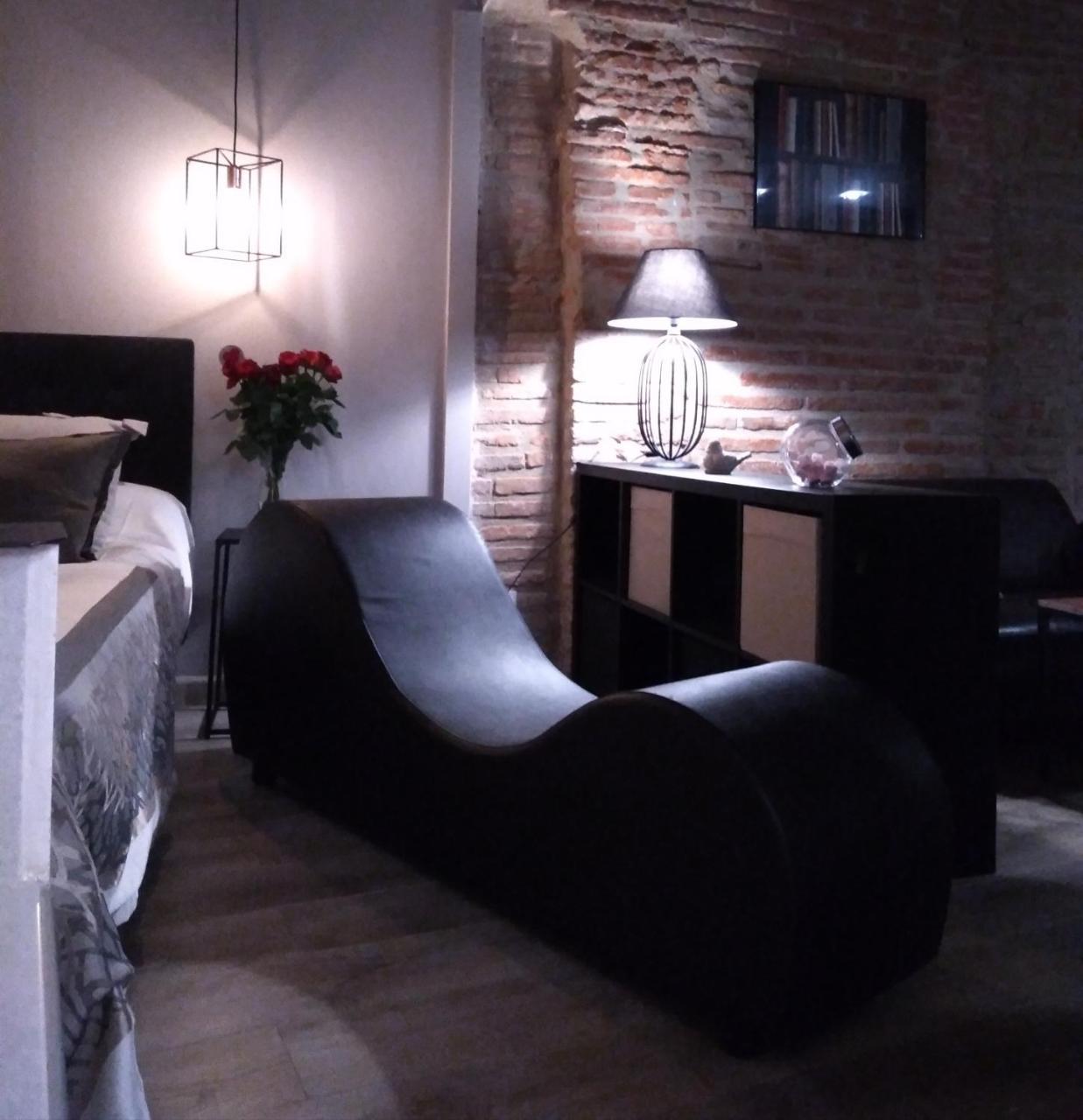 La Suite Romantique Avec Jacuzzi Au Coeur De Perpignan Bagian luar foto
